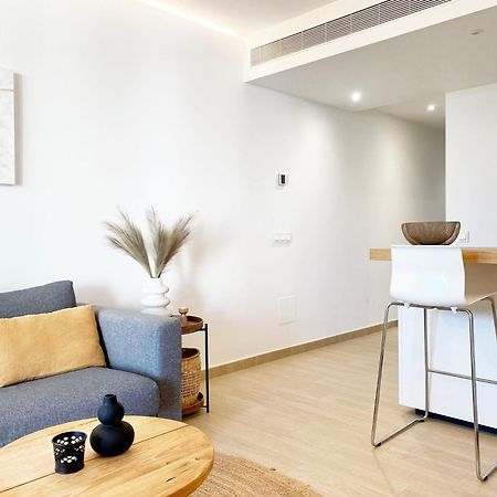 Fantastic Apartment In The Wave Just Steps From Carvajal Beach - Pool And Free Parking Фуэнхирола Экстерьер фото