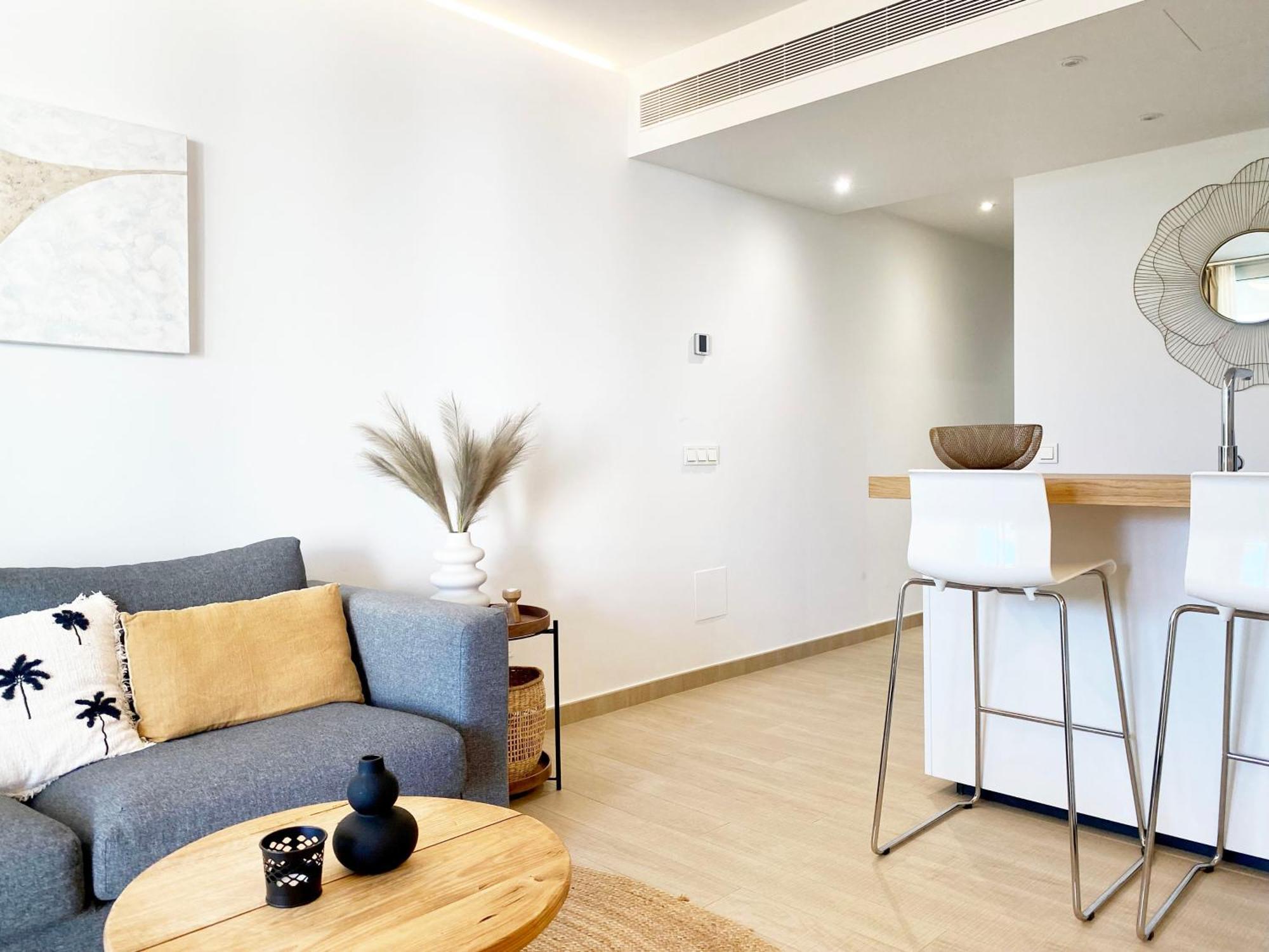 Fantastic Apartment In The Wave Just Steps From Carvajal Beach - Pool And Free Parking Фуэнхирола Экстерьер фото