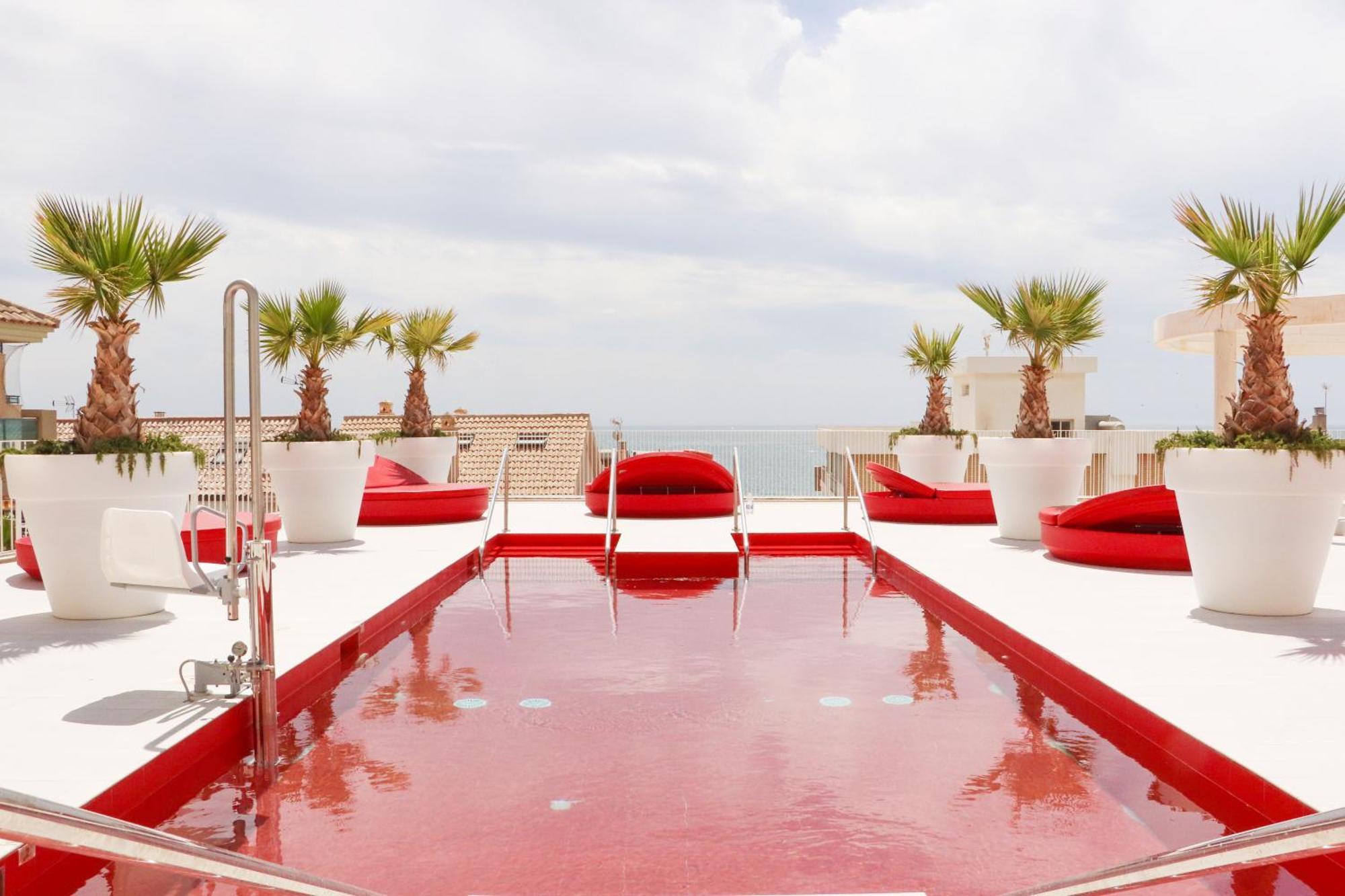 Fantastic Apartment In The Wave Just Steps From Carvajal Beach - Pool And Free Parking Фуэнхирола Экстерьер фото