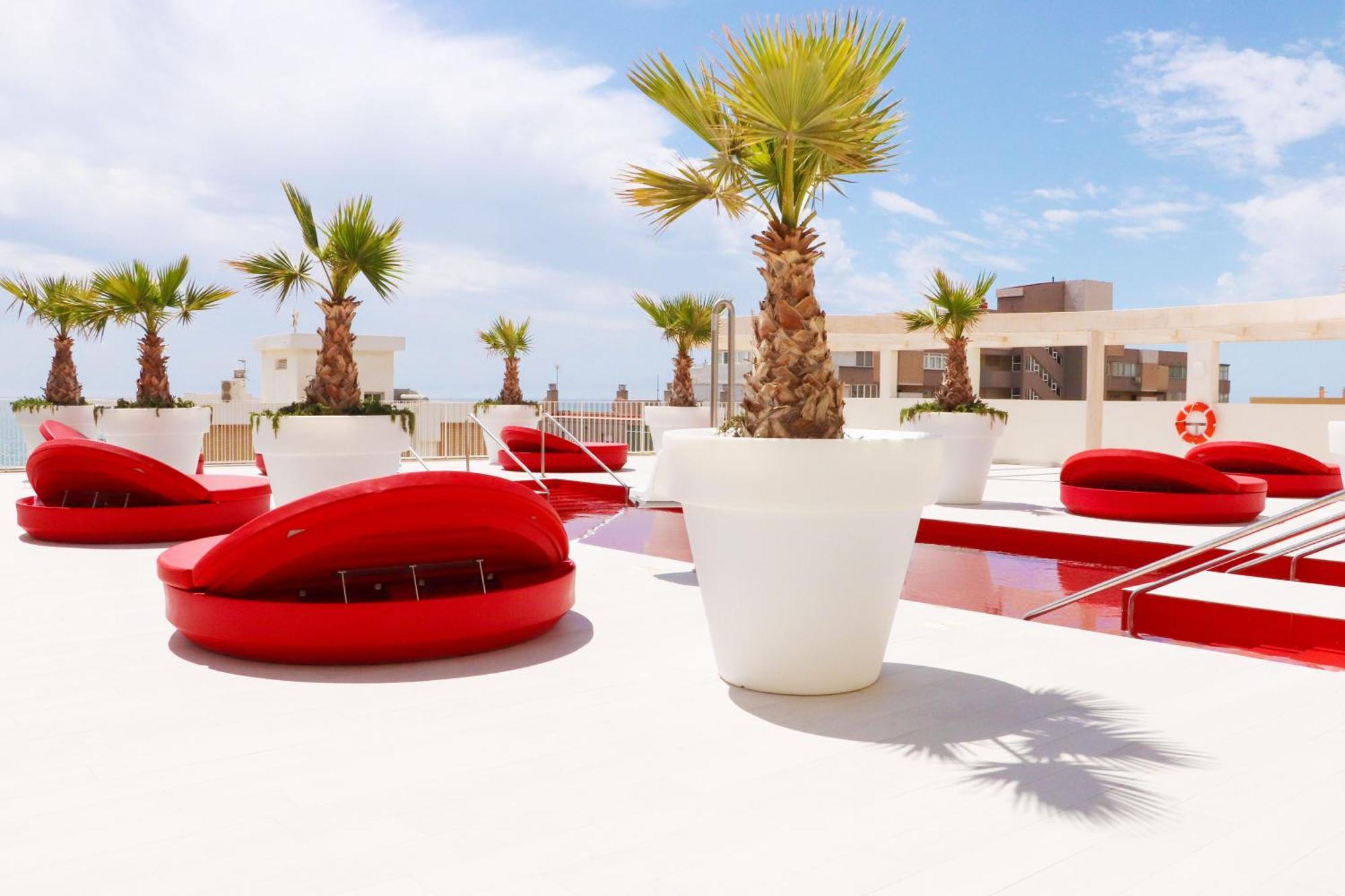 Fantastic Apartment In The Wave Just Steps From Carvajal Beach - Pool And Free Parking Фуэнхирола Экстерьер фото